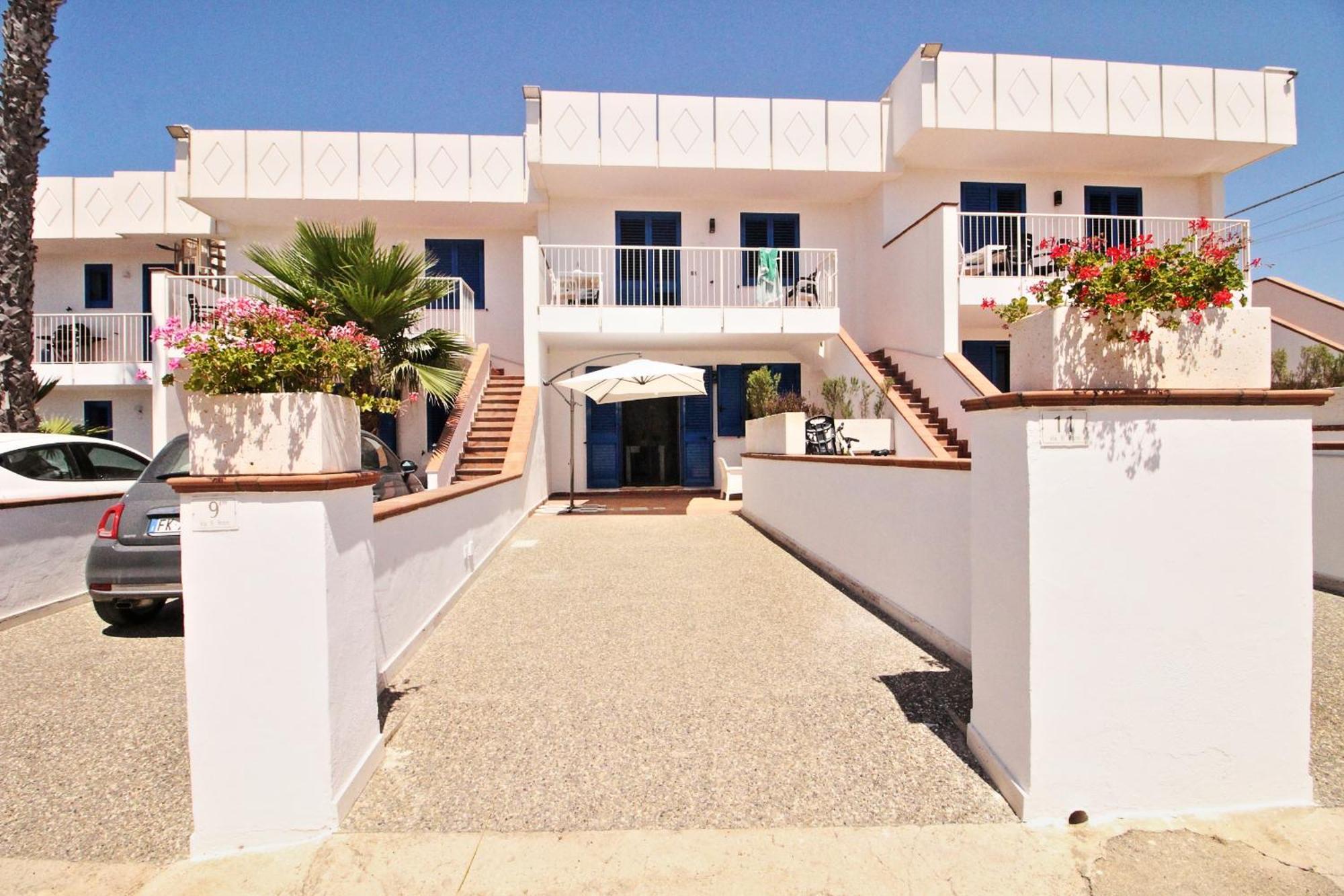 Residence Mare Azzurro Torre San Giovanni Ugento Exterior photo